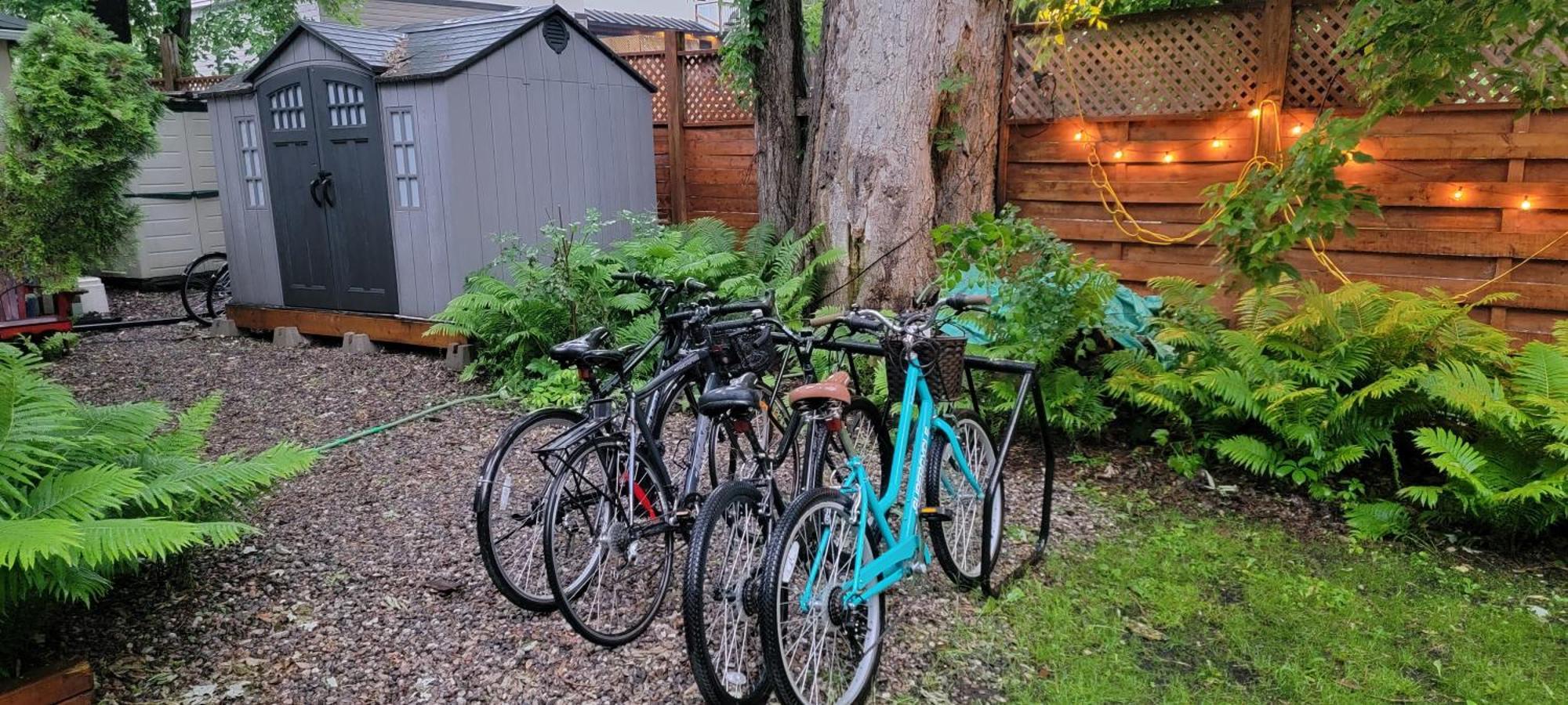 Kokomo Inn Bed And Breakfast Ottawa-Gatineau'S Only Tropical Riverfront B&B On The National Capital Cycling Pathway Route Verte #1 - For Adults Only - Chambre D'Hotes Tropical Aux Berges Des Outaouais Bnb #17542O Экстерьер фото