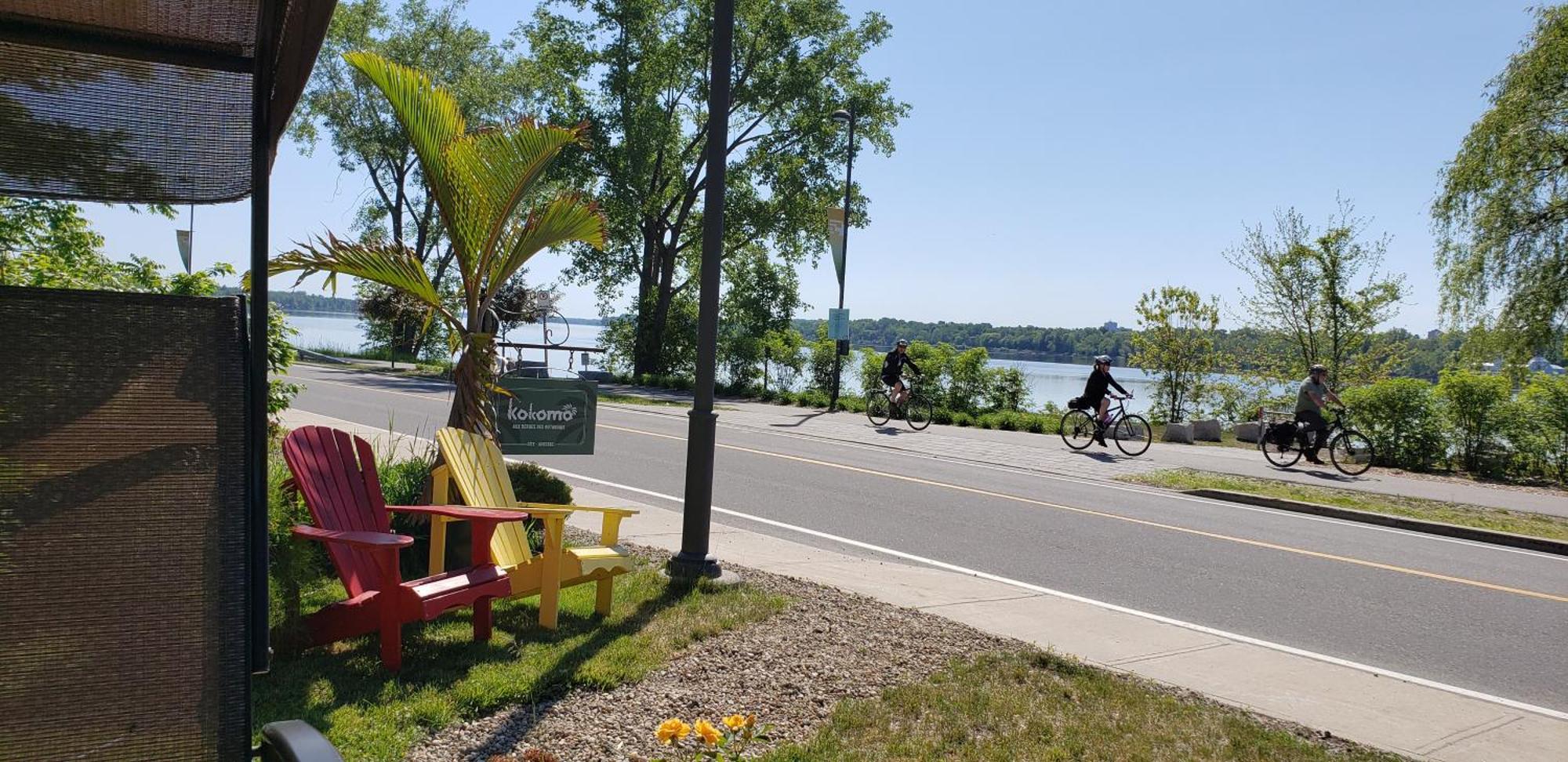 Kokomo Inn Bed And Breakfast Ottawa-Gatineau'S Only Tropical Riverfront B&B On The National Capital Cycling Pathway Route Verte #1 - For Adults Only - Chambre D'Hotes Tropical Aux Berges Des Outaouais Bnb #17542O Экстерьер фото