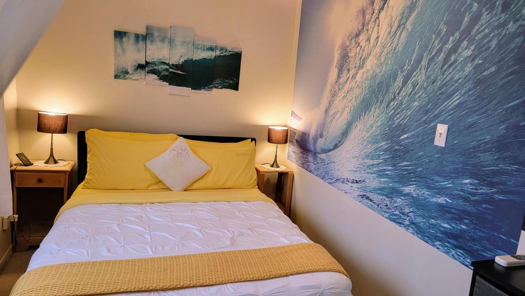 Kokomo Inn Bed And Breakfast Ottawa-Gatineau'S Only Tropical Riverfront B&B On The National Capital Cycling Pathway Route Verte #1 - For Adults Only - Chambre D'Hotes Tropical Aux Berges Des Outaouais Bnb #17542O Номер фото